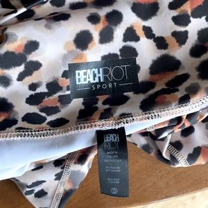 BEACH RIOT SPORT ANIMAL PRINT LEGGING